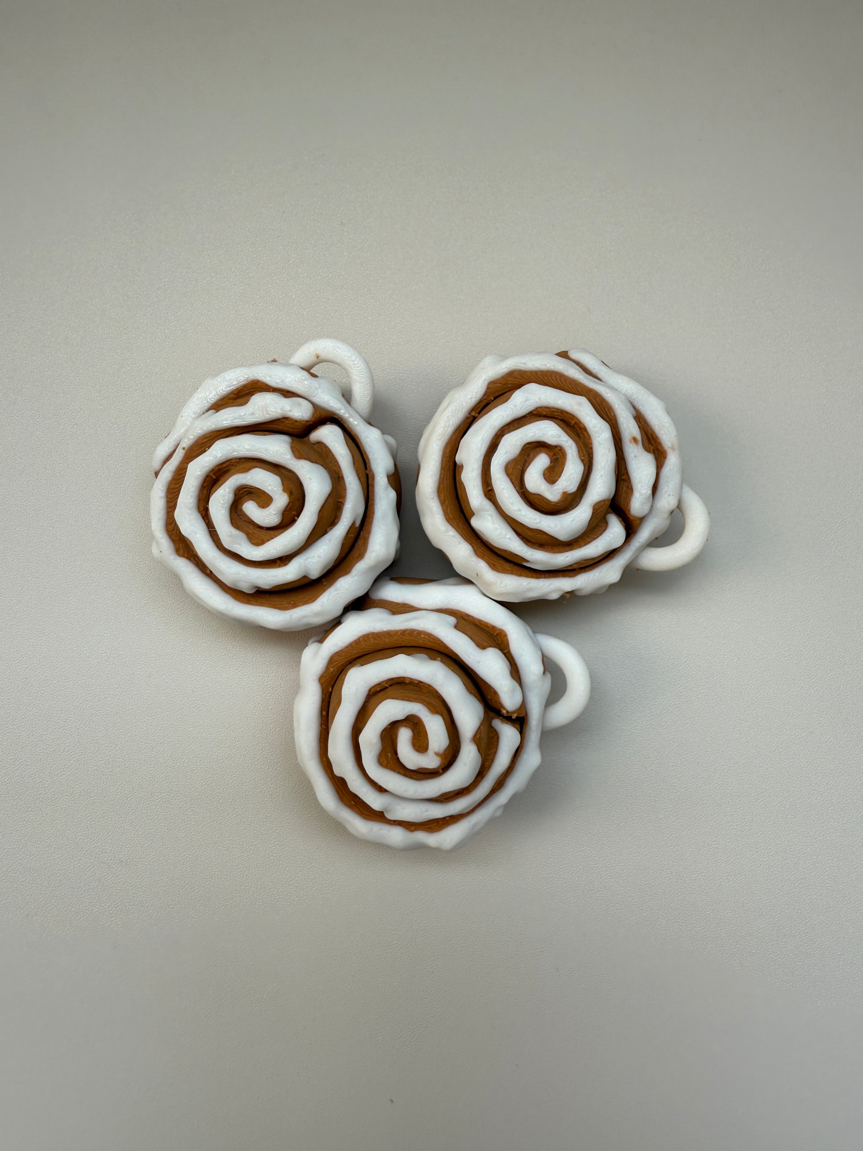 Cinnamon Roll Keyring Clicker
