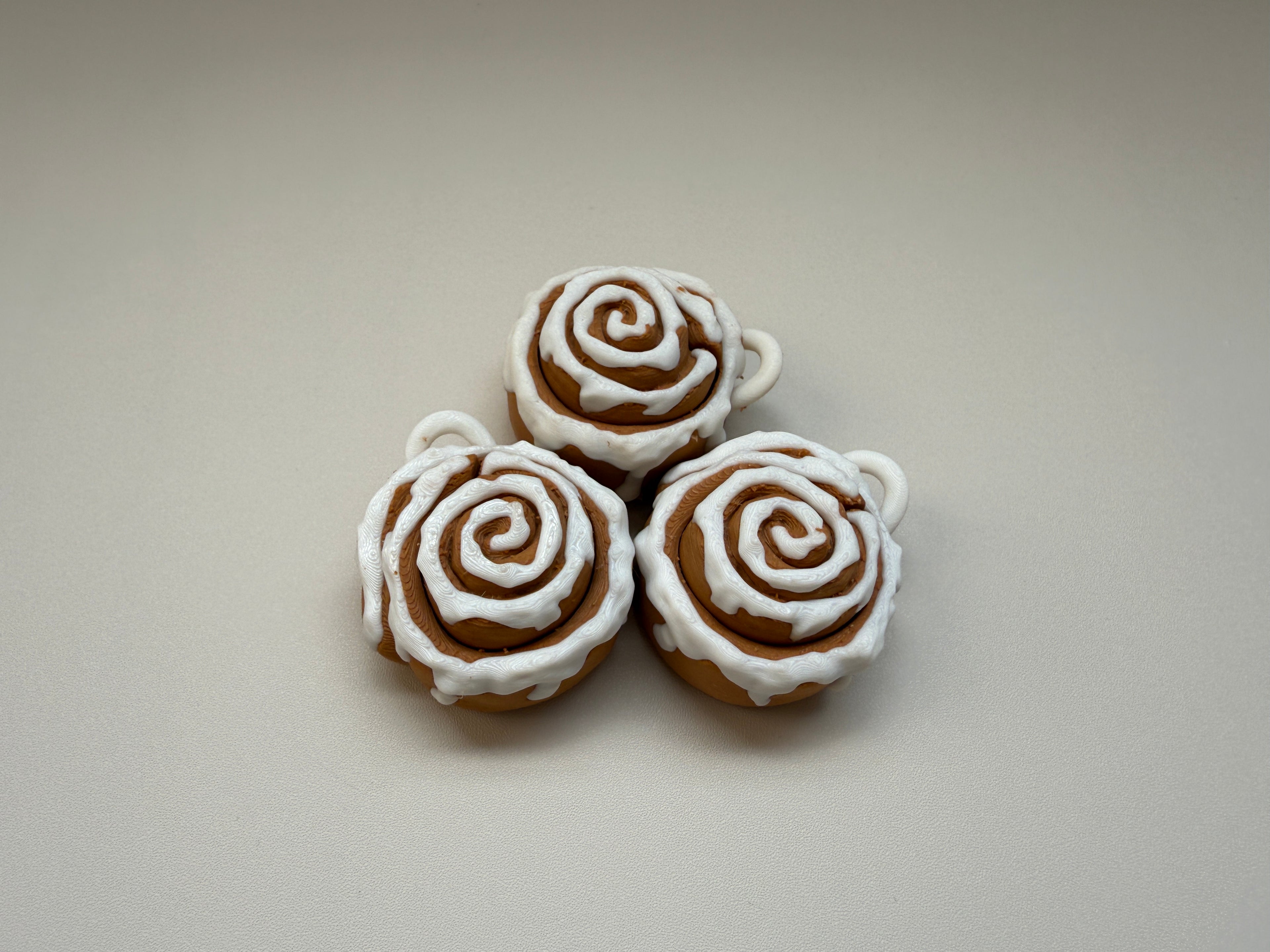 Cinnamon Roll Keyring Clicker