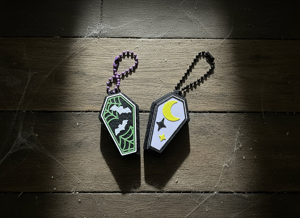 不気味な棺のクリッカーキーホルダー