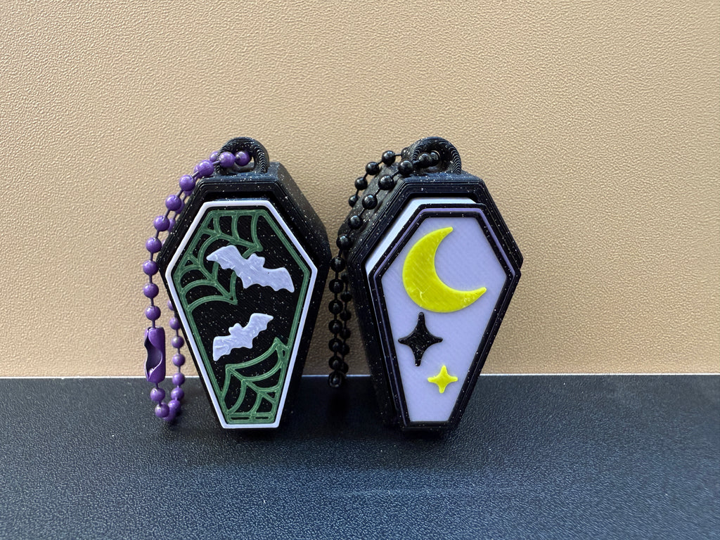 不気味な棺のクリッカーキーホルダー