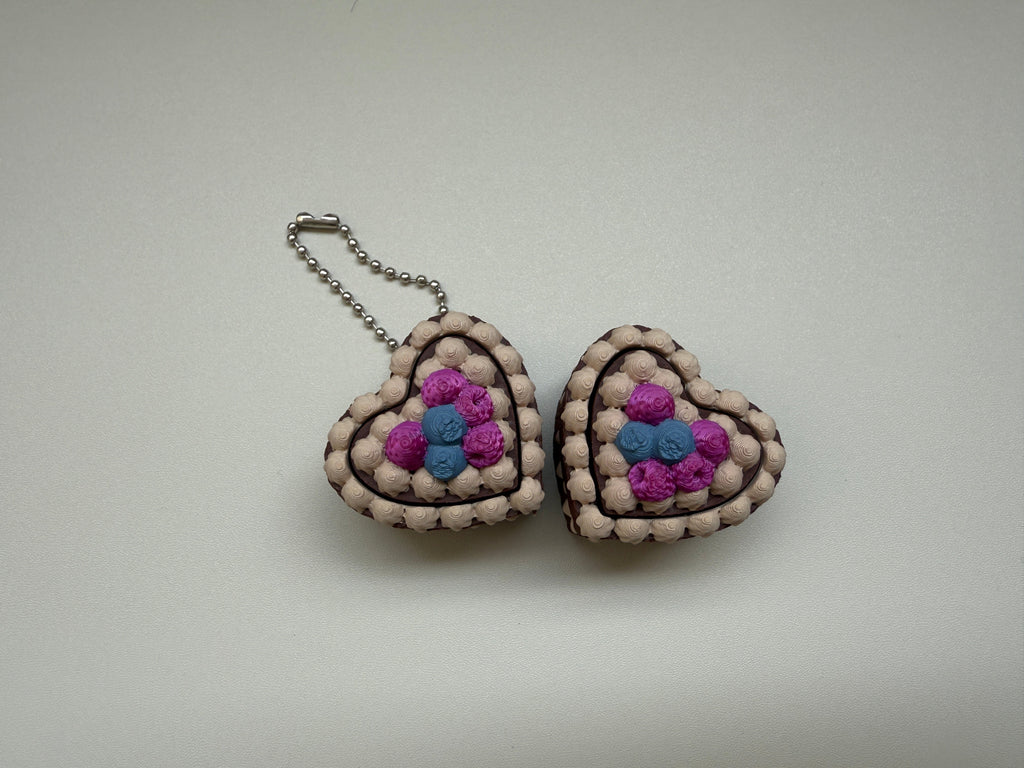 Chocolate Berry Cake Keyring Clicker