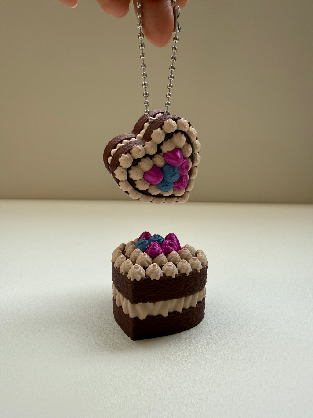 Chocolate Berry Cake Keyring Clicker