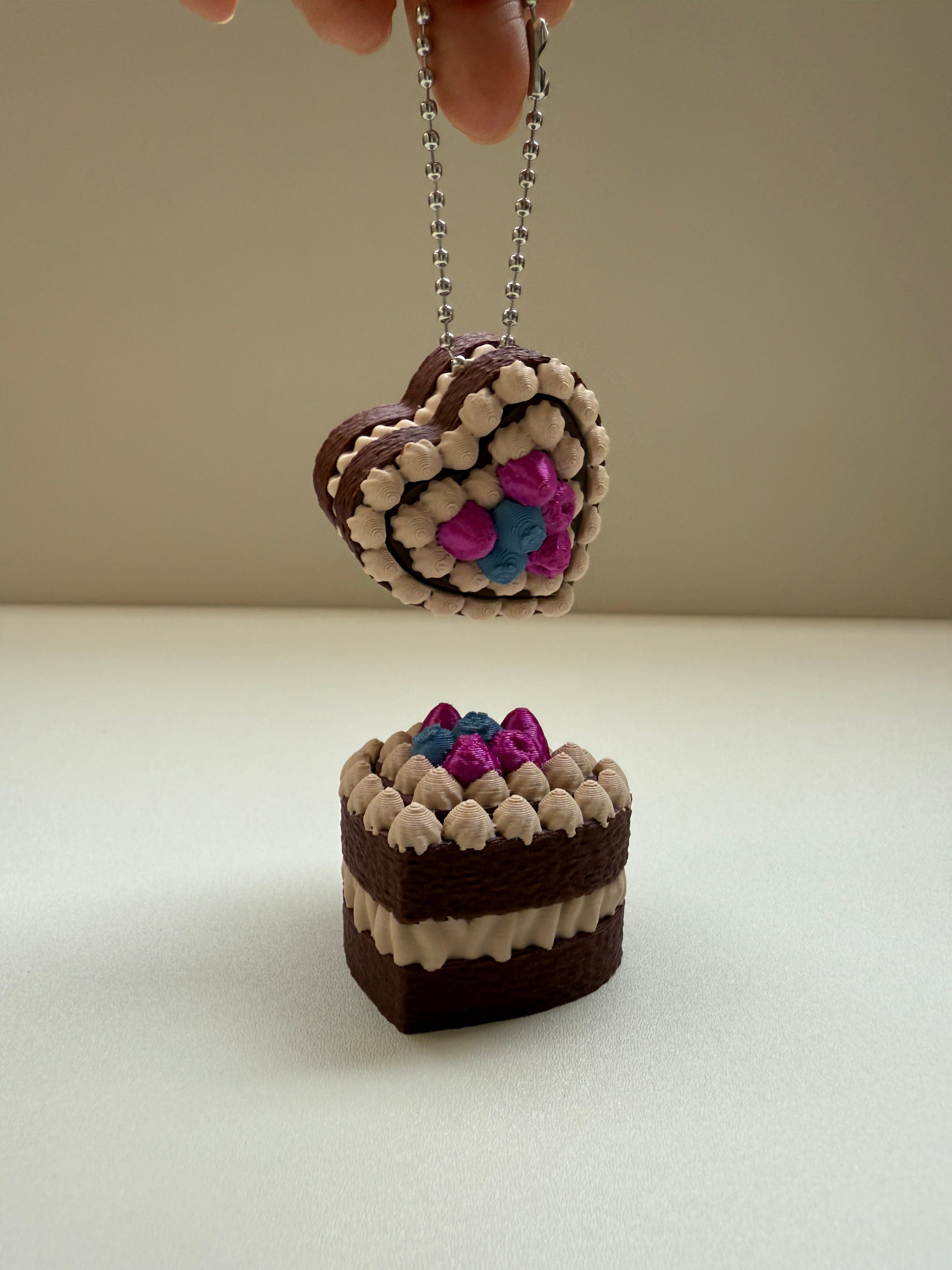 Chocolate Berry Cake Keyring Clicker