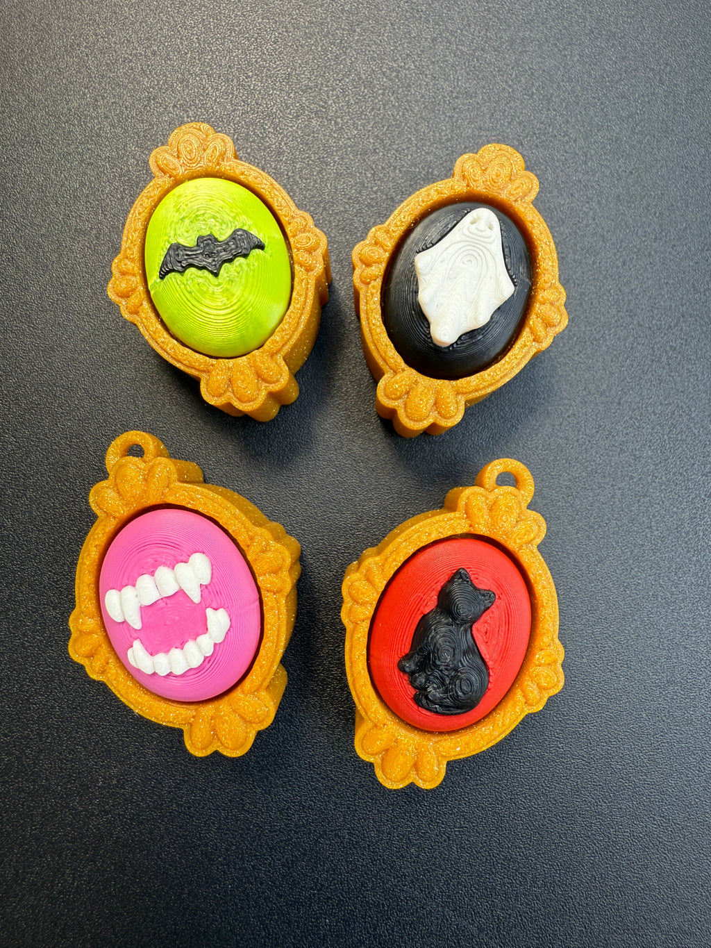 Halloween Antique Frame Keyring Clicker