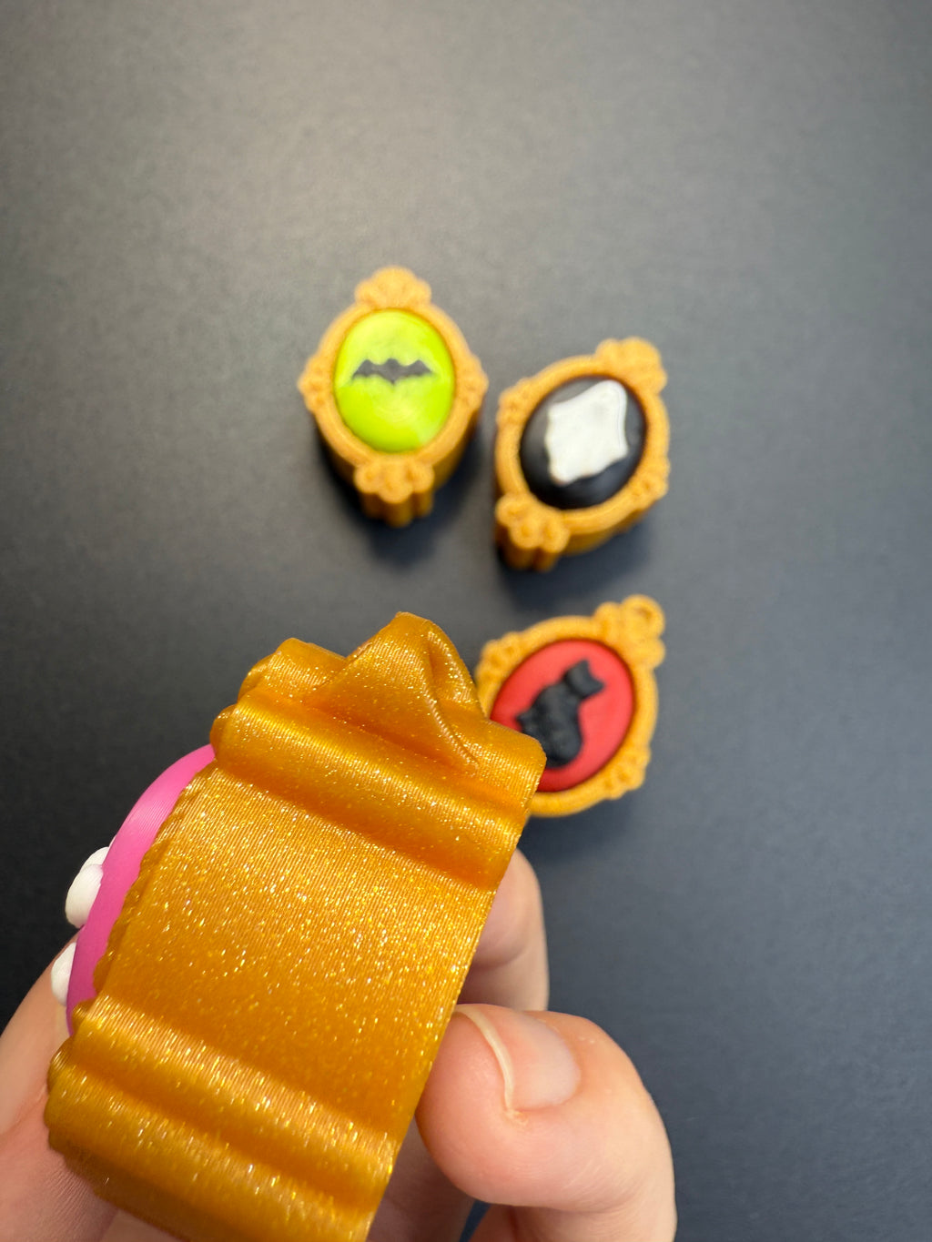 Halloween Antique Frame Keyring Clicker